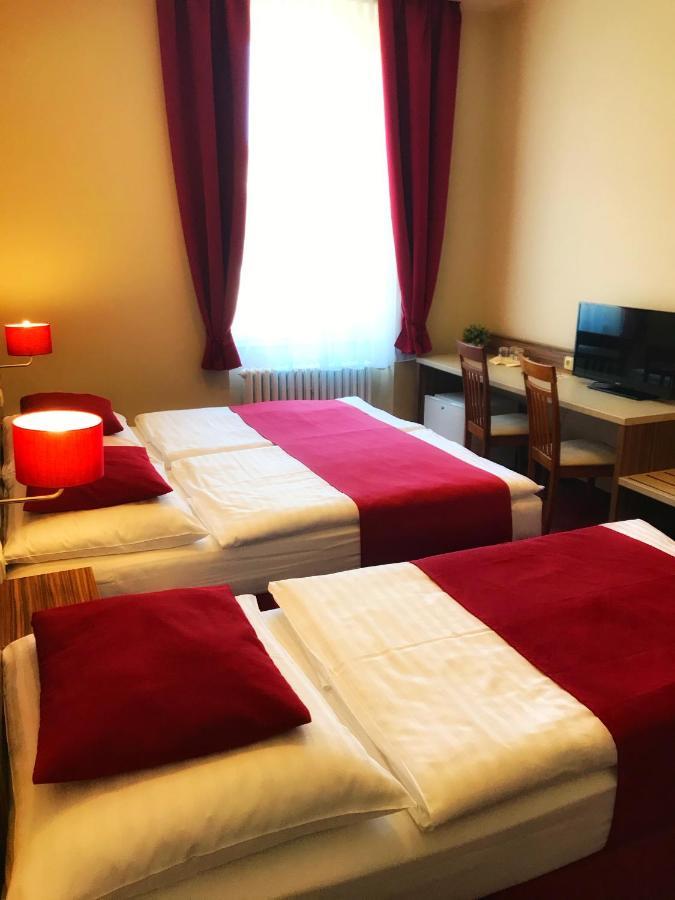 פלזן Hotel Continental מראה חיצוני תמונה