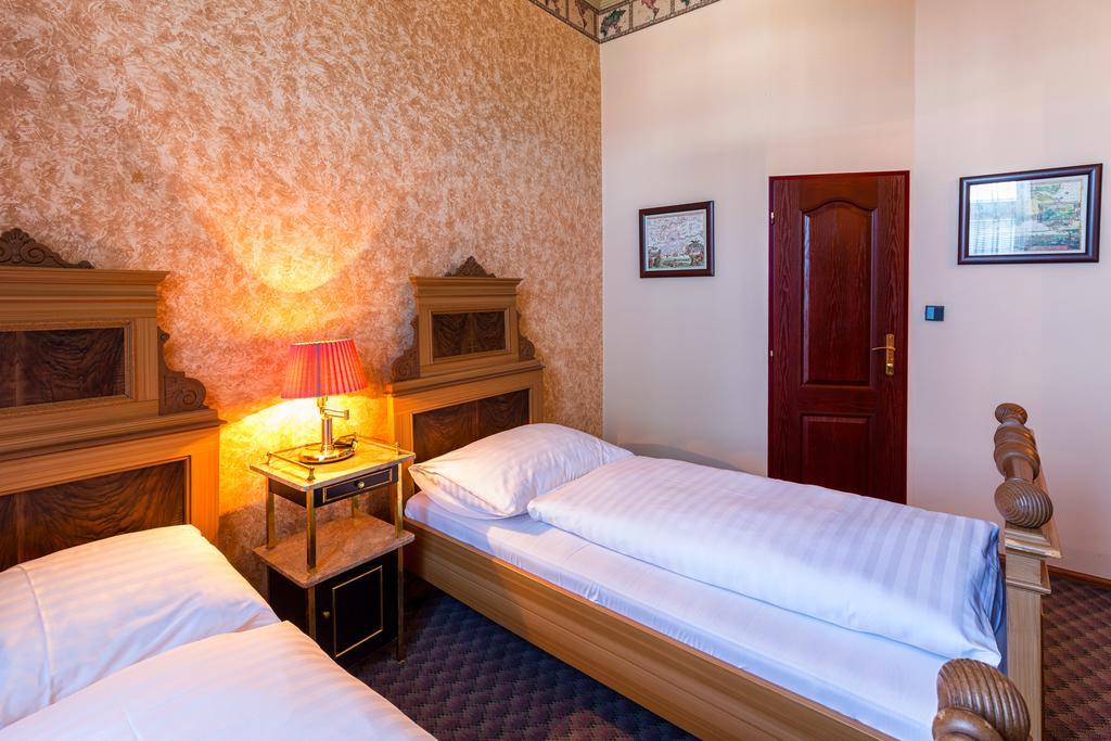 פלזן Hotel Continental מראה חיצוני תמונה
