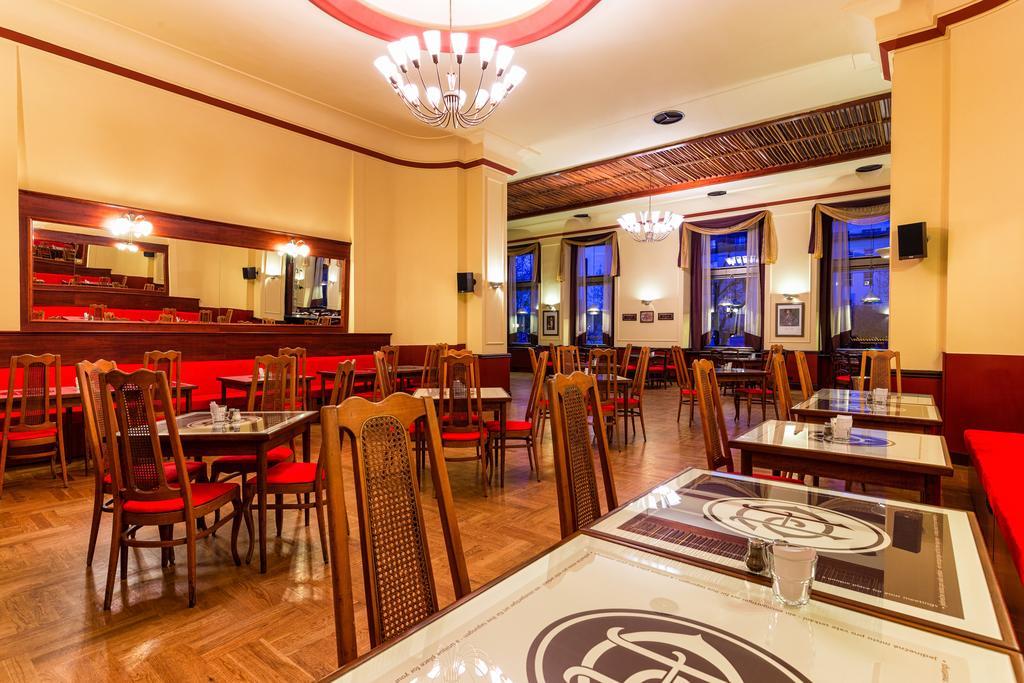 פלזן Hotel Continental מראה חיצוני תמונה