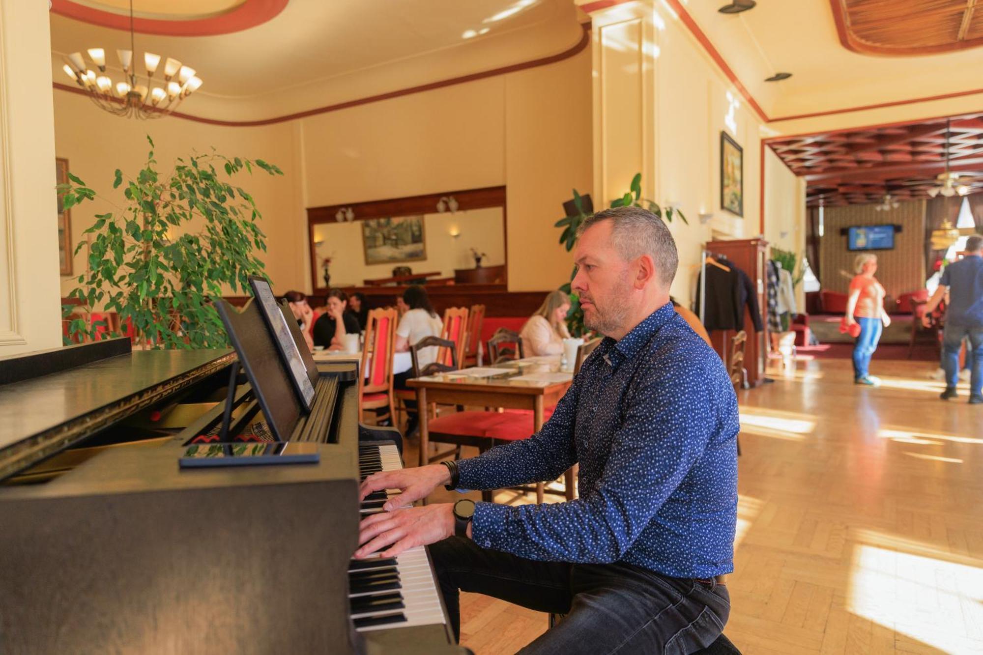 פלזן Hotel Continental מראה חיצוני תמונה