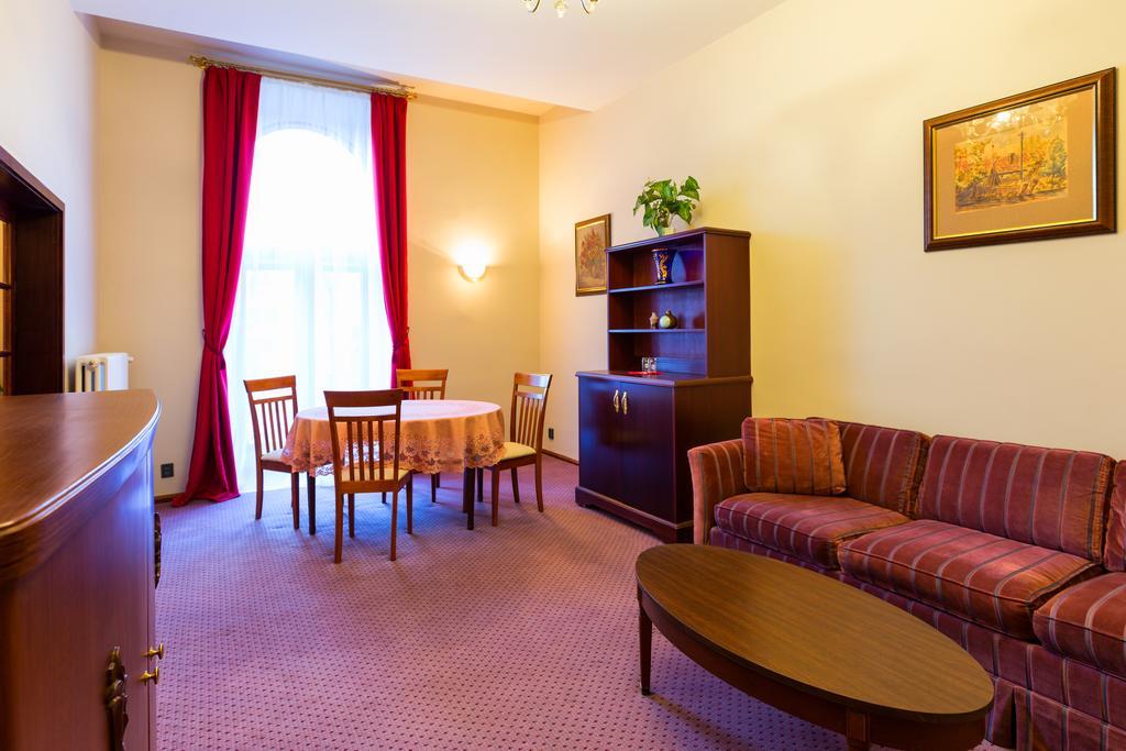 פלזן Hotel Continental מראה חיצוני תמונה