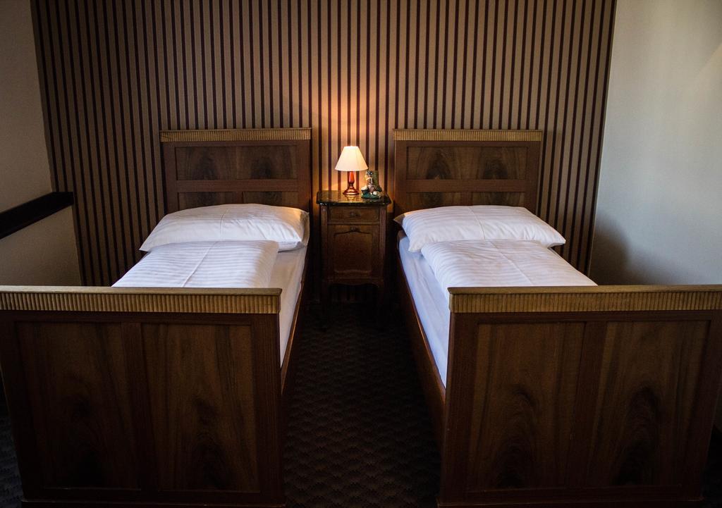 פלזן Hotel Continental מראה חיצוני תמונה