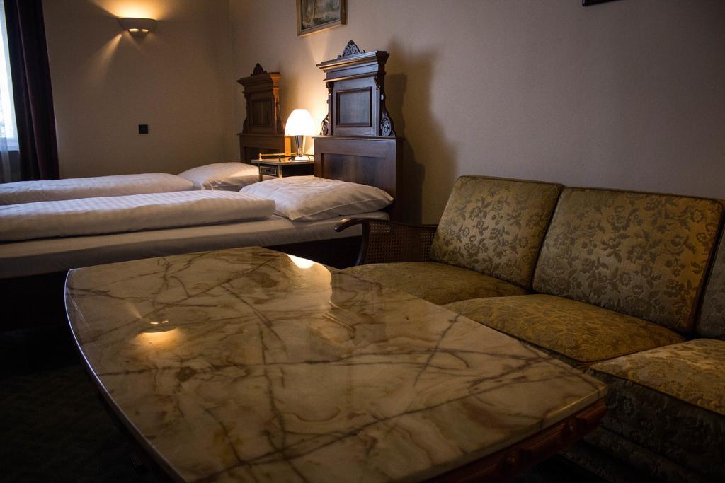 פלזן Hotel Continental חדר תמונה