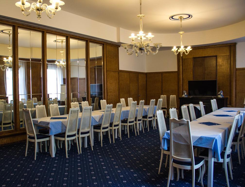 פלזן Hotel Continental מראה חיצוני תמונה